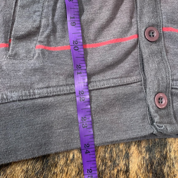 Carbon size small gray with white and red strip button up cardigan with pockets - Picture 6 of 7